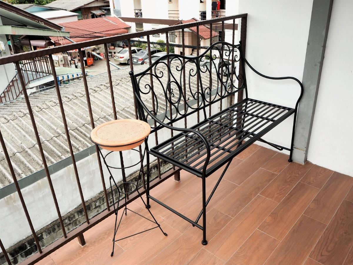 Bua House Poshtel Hotel Chiang Mai Exterior photo